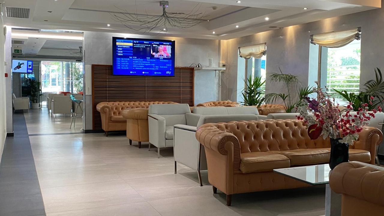Club Hotel Riccione Zewnętrze zdjęcie